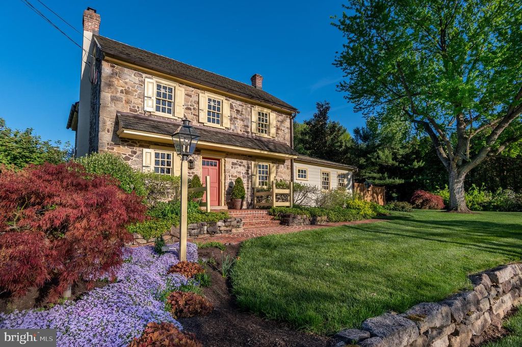 10 EBELHARE RD, Pottstown, PA 19465