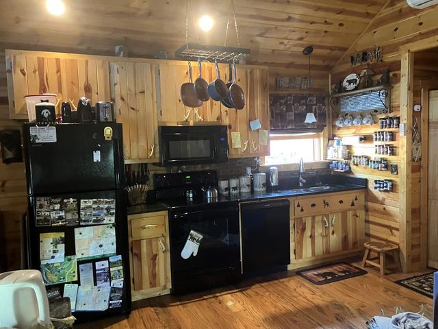 30 Zoe Hill Drive, Murphy, NC 28906