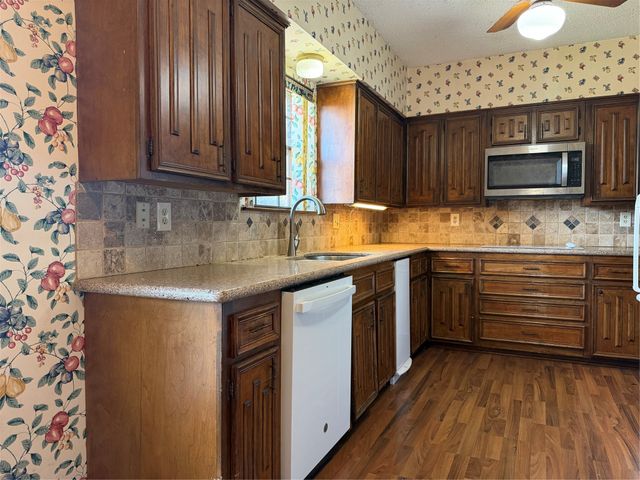 2731 Rivercrest Drive, Sherman, TX 75092
