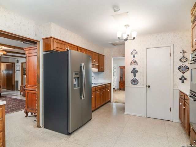 4114 Shady Oak Street, San Antonio, TX 78229