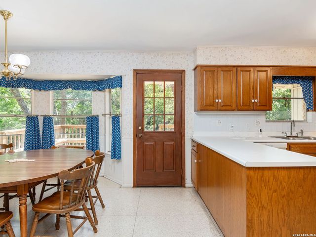 4114 Shady Oak Street, San Antonio, TX 78229