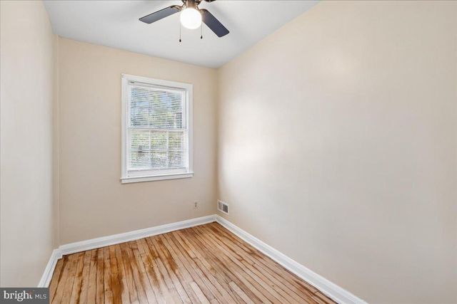 6846 BROENING RD, Dundalk, MD 21222