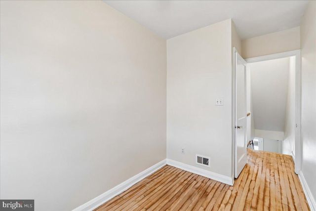 6846 BROENING RD, Dundalk, MD 21222