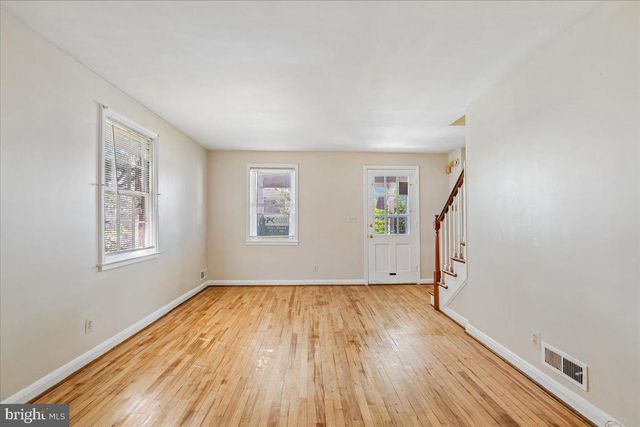 6846 BROENING RD, Dundalk, MD 21222