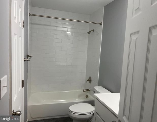 3807 PORT HOPE PT, Triangle, VA 22172