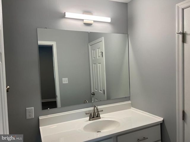 3807 PORT HOPE PT, Triangle, VA 22172