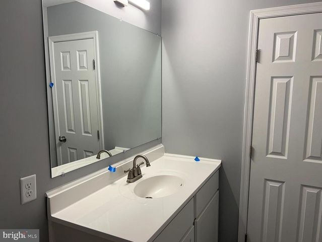 3807 PORT HOPE PT, Triangle, VA 22172