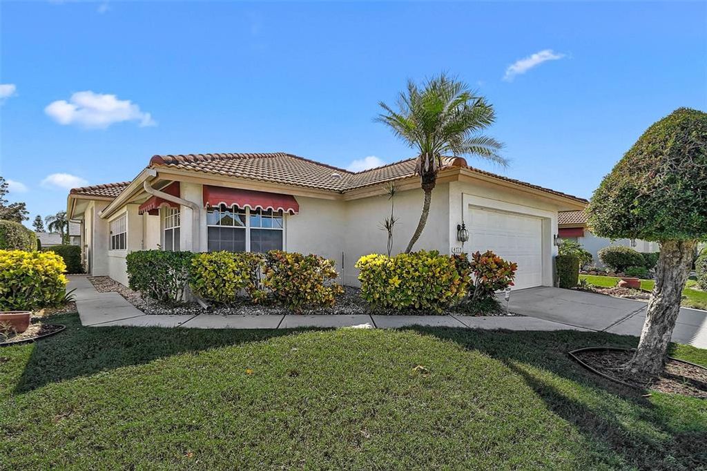 4717 PERIDIA BOULEVARD E, Bradenton, FL 34203