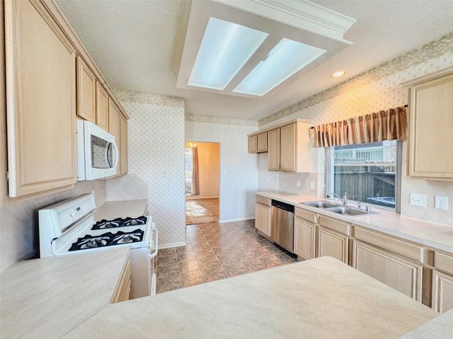 6923 Crystal Dowels Drive, Pasadena, TX 77505