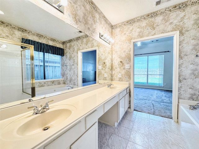 6923 Crystal Dowels Drive, Pasadena, TX 77505