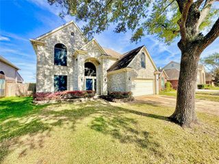 6923 Crystal Dowels Drive, Pasadena, TX 77505