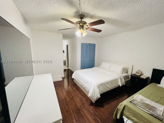 332 Briarwood Cir 2-19, Hollywood, FL 33024