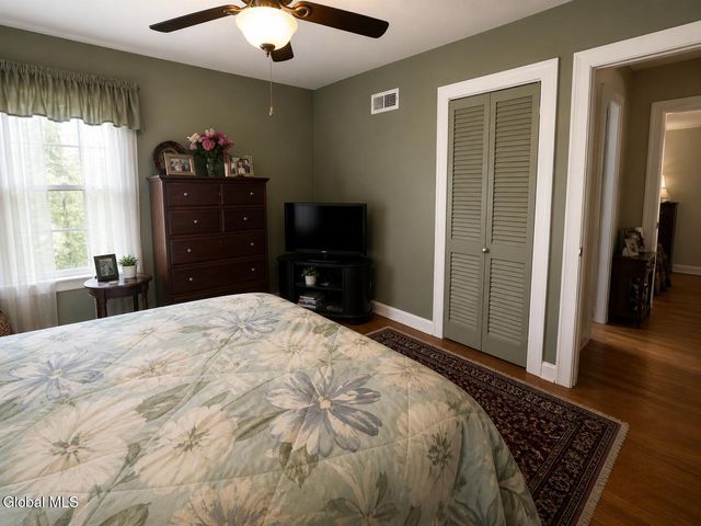 218 E Campbell Road, Rotterdam, NY 12303