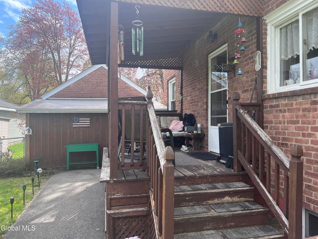 218 E Campbell Road, Rotterdam, NY 12303