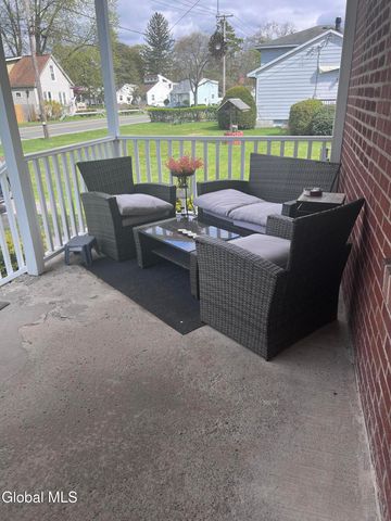 218 E Campbell Road, Rotterdam, NY 12303