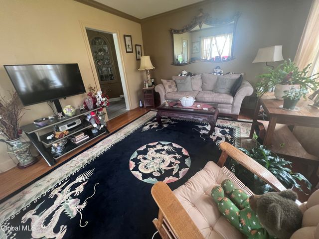 218 E Campbell Road, Rotterdam, NY 12303