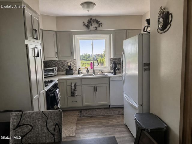 218 E Campbell Road, Rotterdam, NY 12303