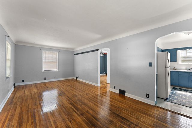 225 Richmond Street W, South Saint Paul, MN 55075