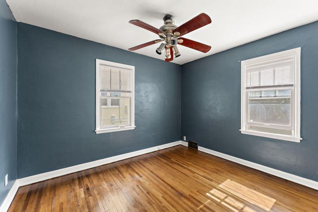 225 Richmond Street W, South Saint Paul, MN 55075