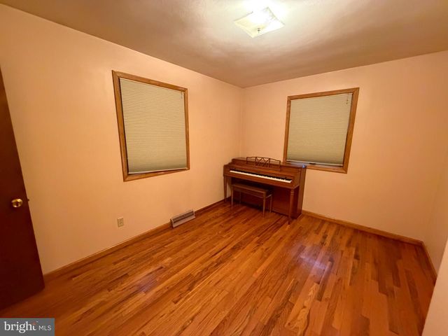 404 HENDERSON AVE, Millville, NJ 08332