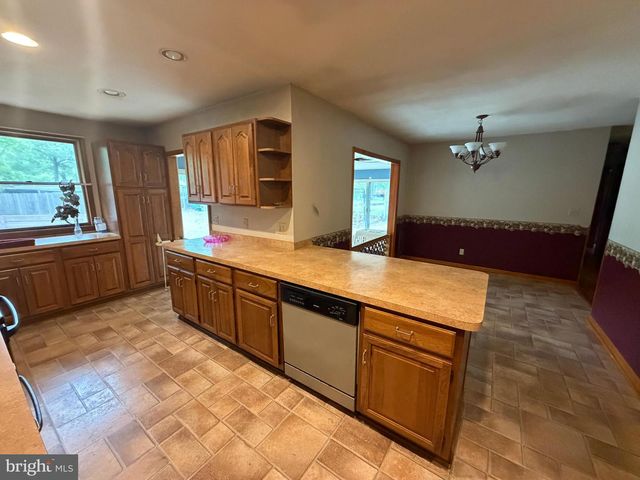 404 HENDERSON AVE, Millville, NJ 08332