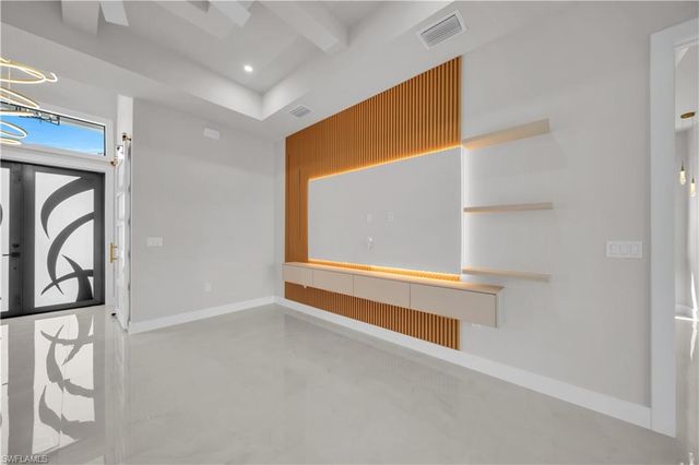 2800 30th ST W, Lehigh Acres, FL 33971