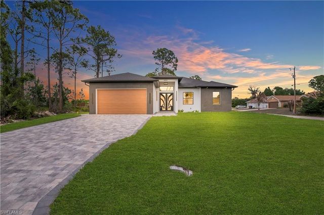 2800 30th ST W, Lehigh Acres, FL 33971