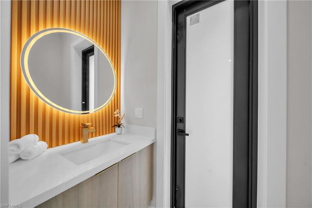 2800 30th ST W, Lehigh Acres, FL 33971