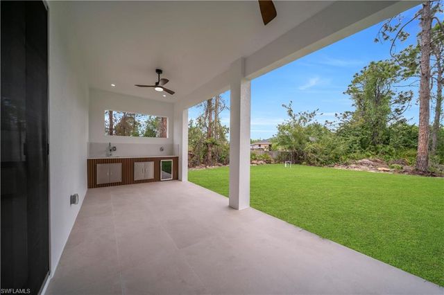 2800 30th ST W, Lehigh Acres, FL 33971