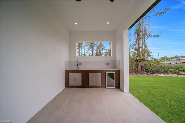 2800 30th ST W, Lehigh Acres, FL 33971