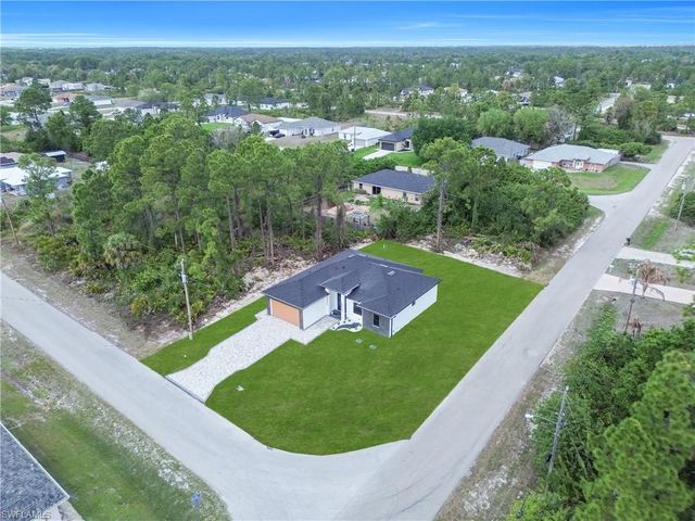 2800 30th ST W, Lehigh Acres, FL 33971
