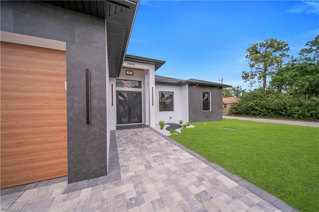 2800 30th ST W, Lehigh Acres, FL 33971