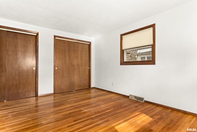 2408 W MOSS Avenue, West Peoria, IL 61604