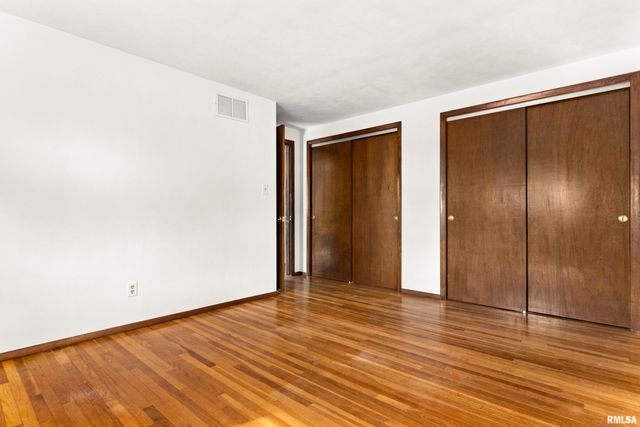 2408 W MOSS Avenue, West Peoria, IL 61604