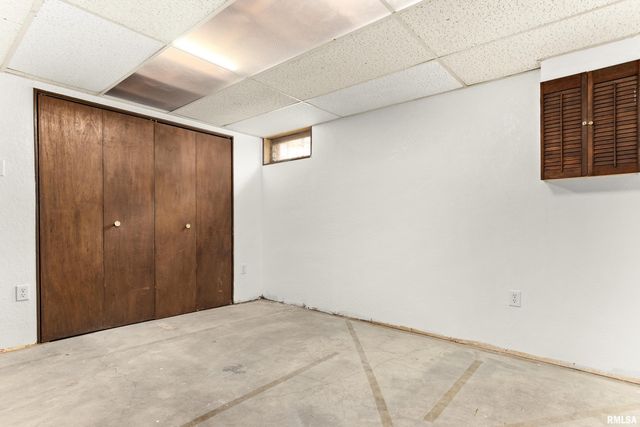 2408 W MOSS Avenue, West Peoria, IL 61604