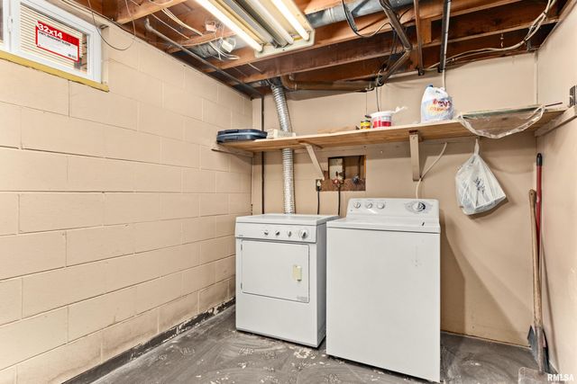 2408 W MOSS Avenue, West Peoria, IL 61604