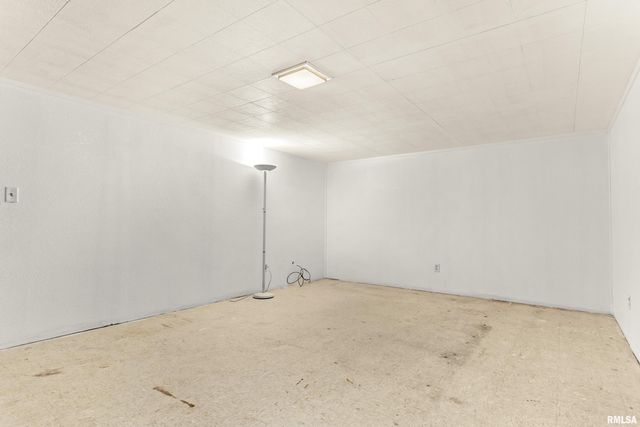 2408 W MOSS Avenue, West Peoria, IL 61604