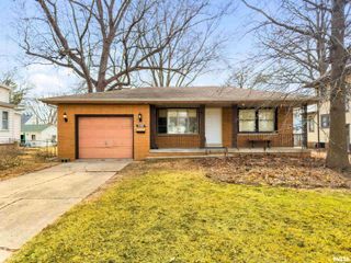 2408 W MOSS Avenue, West Peoria, IL 61604