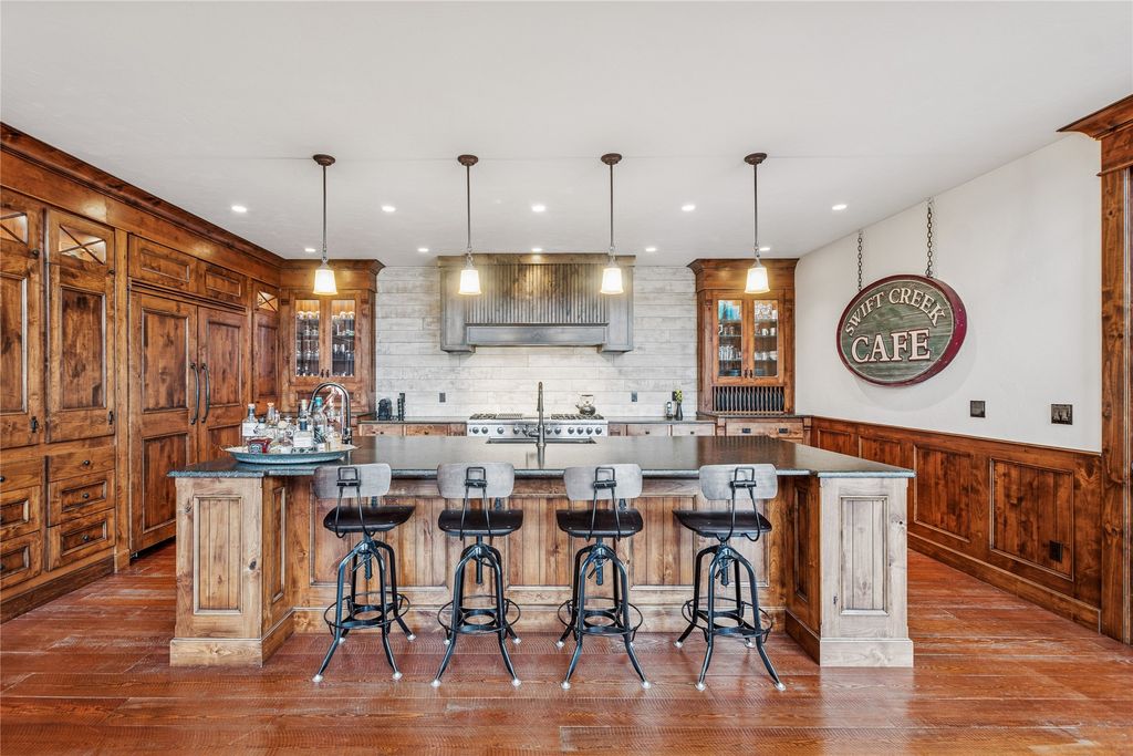 1725 Lion Mountain Drive, Whitefish, MT 59937 photo 10