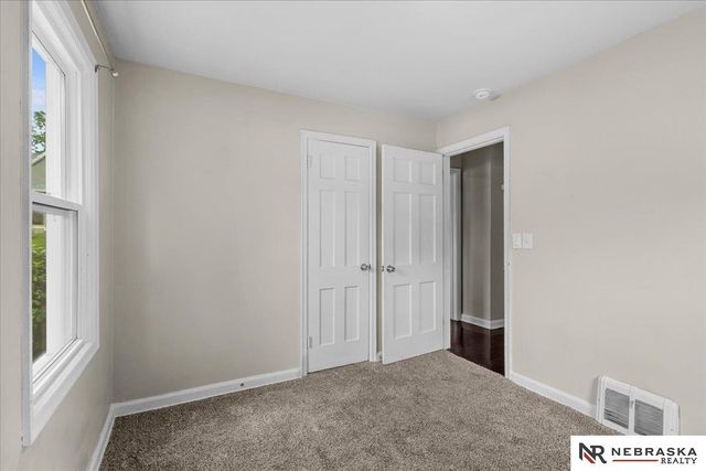 2948 N 56 Street, Omaha, NE 68104