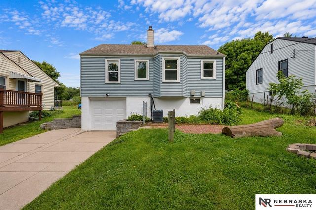 2948 N 56 Street, Omaha, NE 68104
