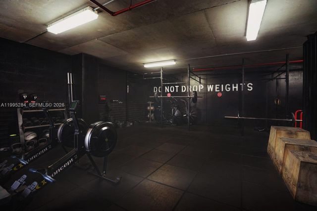 690 SW 1st Ct 2126, Miami, FL 33130