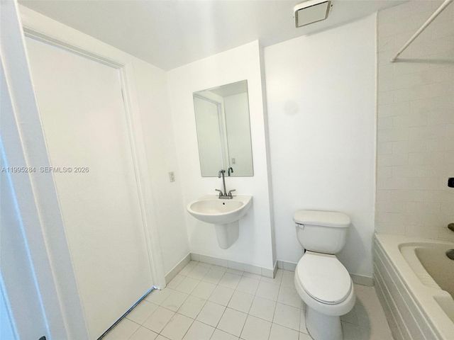 690 SW 1st Ct 2126, Miami, FL 33130