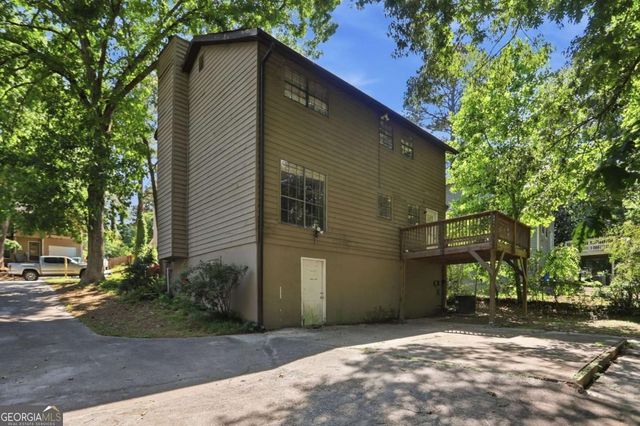 3848 Valley Brook Road, Snellville, GA 30039
