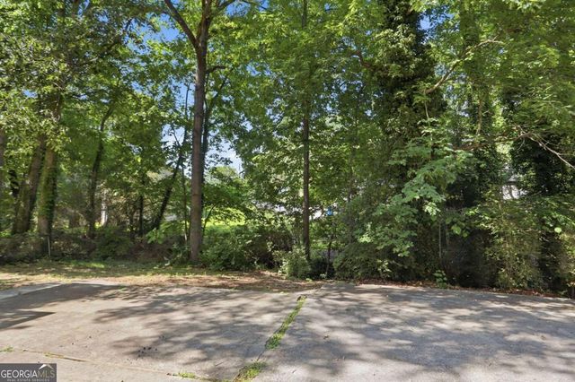 3848 Valley Brook Road, Snellville, GA 30039