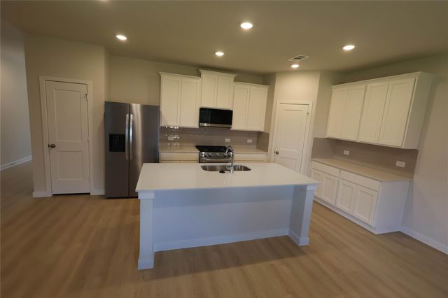 7739 Bergamot Circle, Magnolia, TX 77354