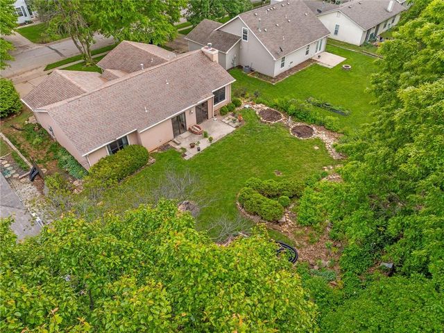 133 Tumbleweed Drive, Lawrence, KS 66049