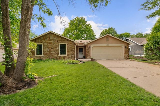 133 Tumbleweed Drive, Lawrence, KS 66049