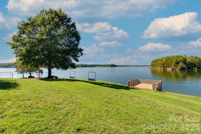 29010 Silver Fox Drive, Tega Cay, SC 29708