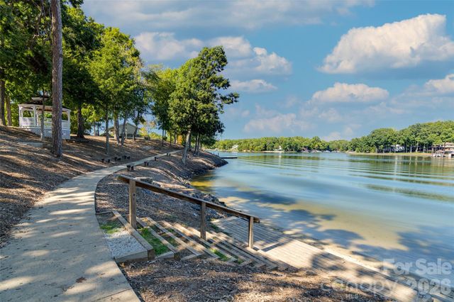 29010 Silver Fox Drive, Tega Cay, SC 29708